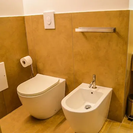 Hotel Scavi 32 *