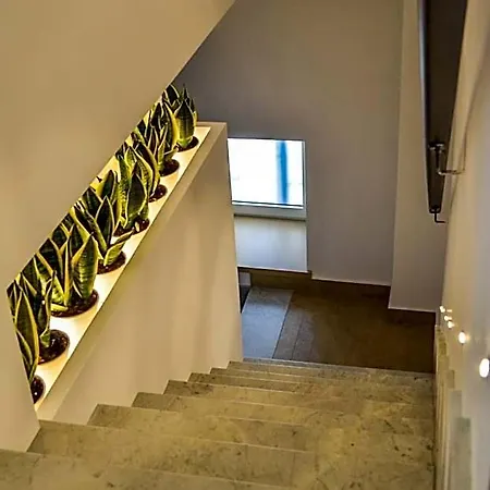 Scavi 32 Hotel *